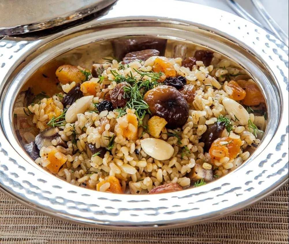 Bulgur sa prazilukom, kestenom i suvim šljivama