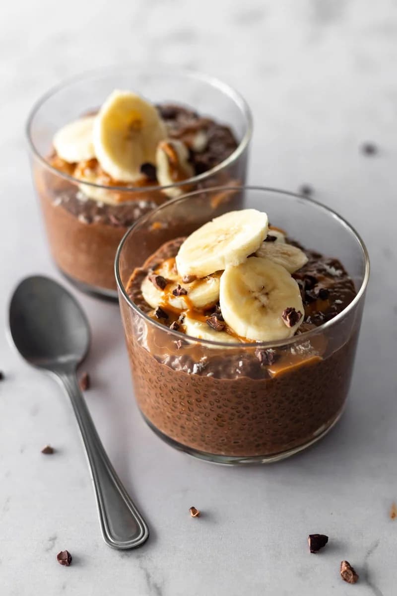 Čia puding sa kakaom, bananom i tahinijem